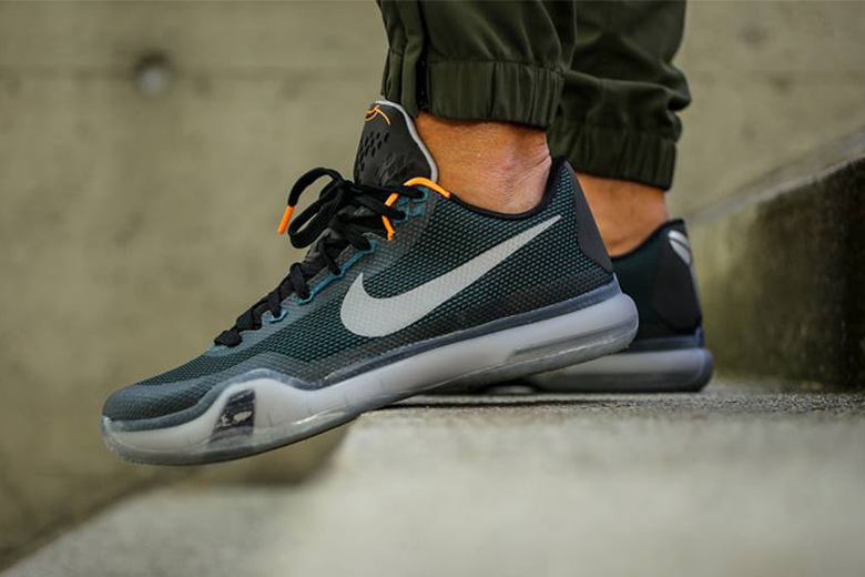 nike-kobe-x-flight-1